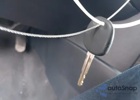 2017 Toyota Corolla Le z USA, uszkodzony, nr VIN 2T1BURHE7HC773924